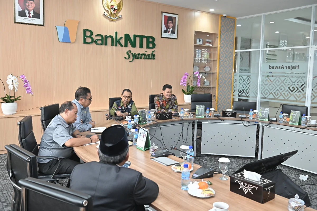 PEMPROV NTB DAN BANK NTB SYARIAH LUNCURKAN SKEMA PEMBIAYAAN KUR UNTUK PMI DAN PESERTA MAGANG LUAR NEGERI, TARGETKAN Rp10 MILIAR DI TAHAP AWAL