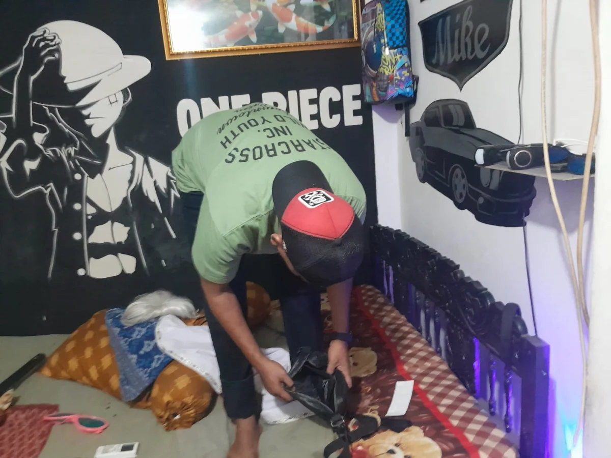 Polisi Gerebek Rumah Pengedar Sabu di Keruak