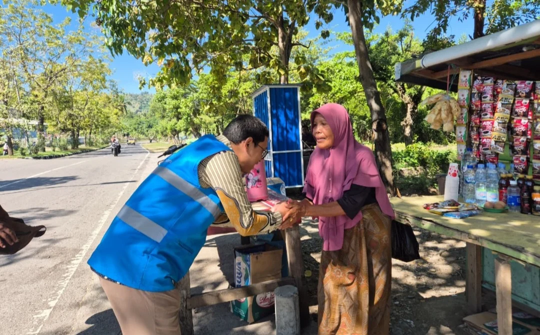 Yayasan Baitul Maal PLN UP3 Bima Berikan Bantuan Modal Usaha bagi 14 Pelaku Usaha Mikro di Kota Bima dalam Rangka Memperingati Hari Pancasila