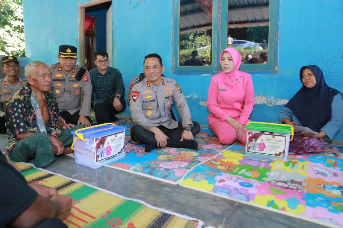 Kapolda NTB Jenguk Korban Kebakaran Ponpes di Lombok Tengah, Janji Kawal Restitusi dan Tuntaskan Kasus