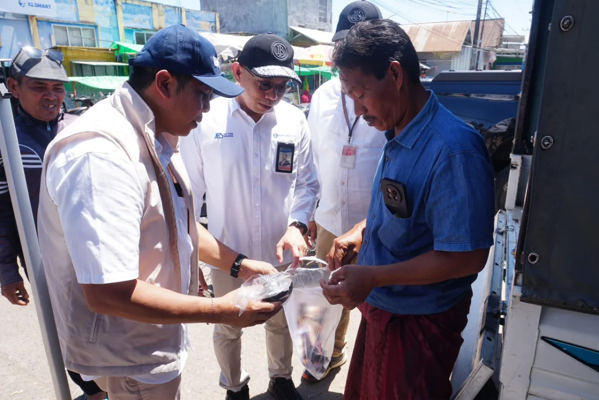 Bank Indonesia NTB Fasilitasi Penukaran Uang Rusak Akibat Kebakaran di Desa Adat Sade, Berikan Bantuan Kemanusiaan