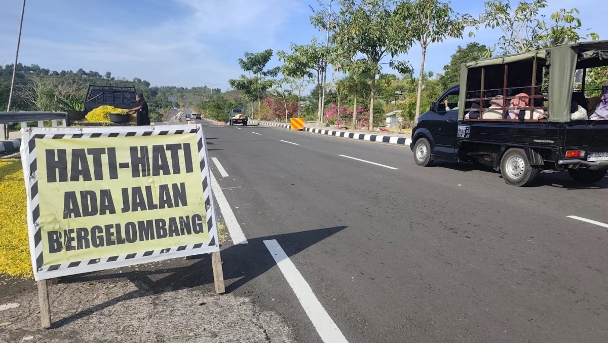 Kerusakan Jalan Bypass BIL-Mandalika Akibat Kesalahan Rancangan