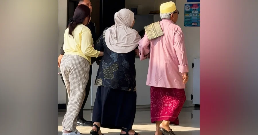 KPK Periksa Mantan Bupati Lobar Hj Sumiatun