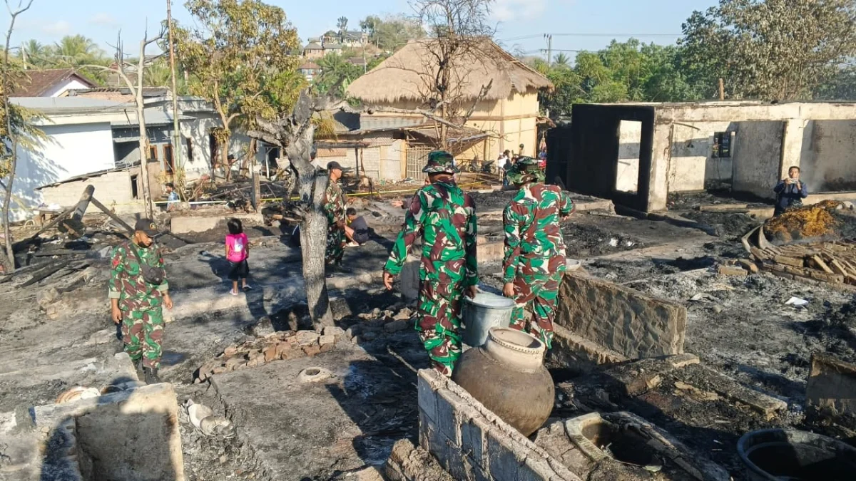 Menteri Pariwisata Pastikan Desa Adat Sade Dibangun Kembali Pasca-kebakaran