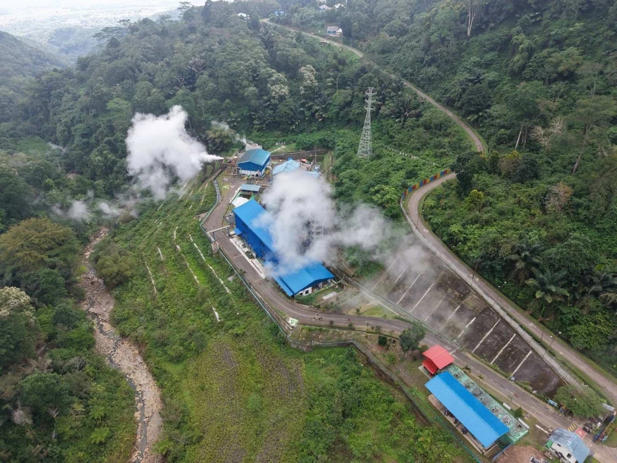 Pembangkit Listrik Tenaga Panas Bumi Ulumbu di Nusa Tenggara Timur Menjadi Pilar Energi Terbarukan dan Pemberdayaan Lokal