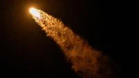 Roket SpaceX Falcon 9 Menabrak Permukaan Bulan: Analisis Dampak Sampah Antariksa dan Peluang Riset Ilmiah Global bagi Program Artemis