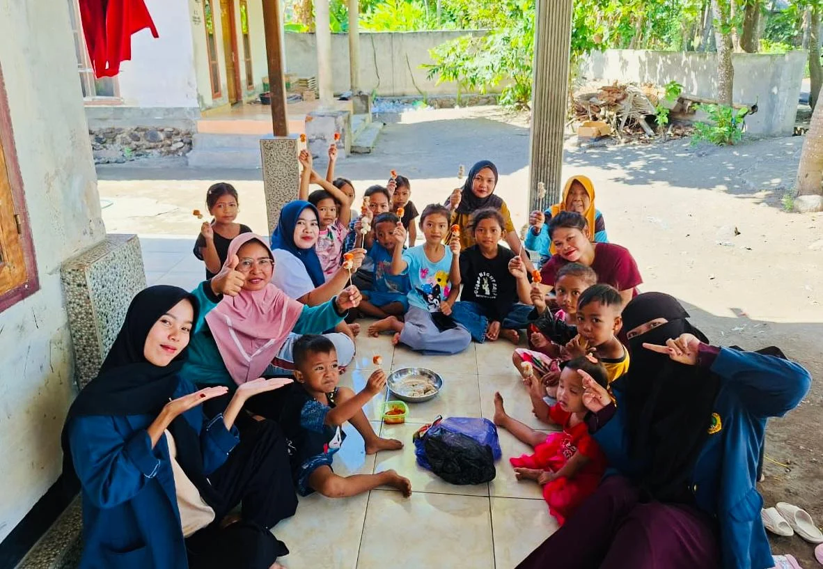Mahasiswa KKN Unram Ubah Ikan Cakalang Melimpah Menjadi Peluang Ekonomi Baru Melalui Produksi Bakso di Lombok Timur