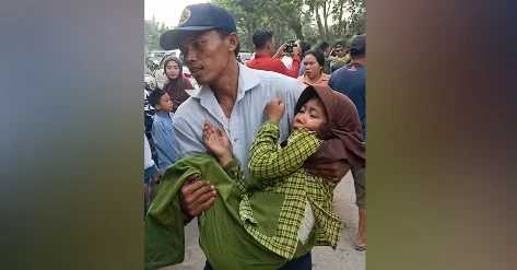 Ratusan Siswa di Lombok Tengah Diduga Keracunan Massal Usai Santap Menu Makan Bergizi Gratis, Evaluasi Dapur dan Investigasi Laboratorium Dilakukan