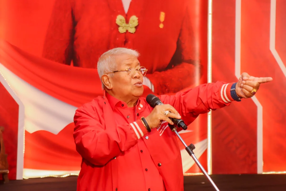 Polemik Politik Belah Bambu di Balik Status Keanggotaan H.W. Musyafirin dalam PDI Perjuangan NTB